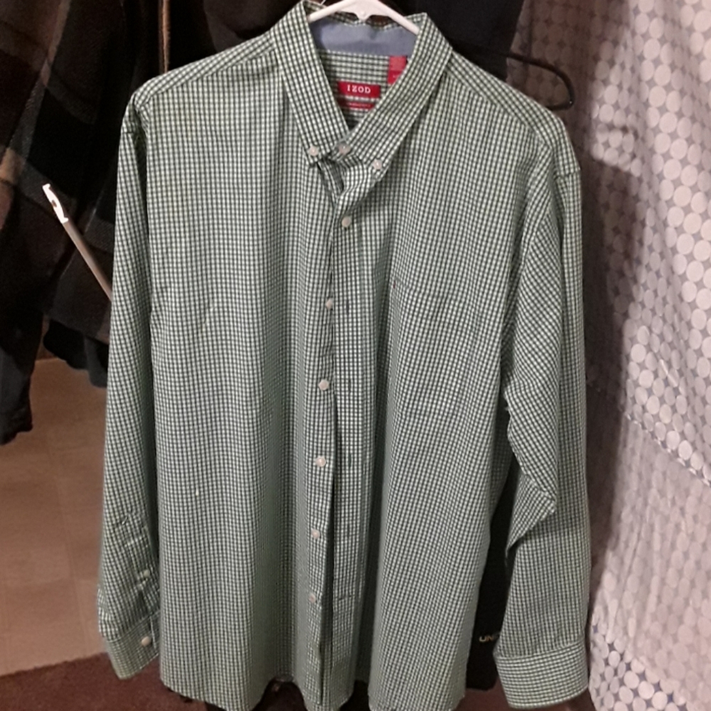 IZOD mens long sleeve button up shirt